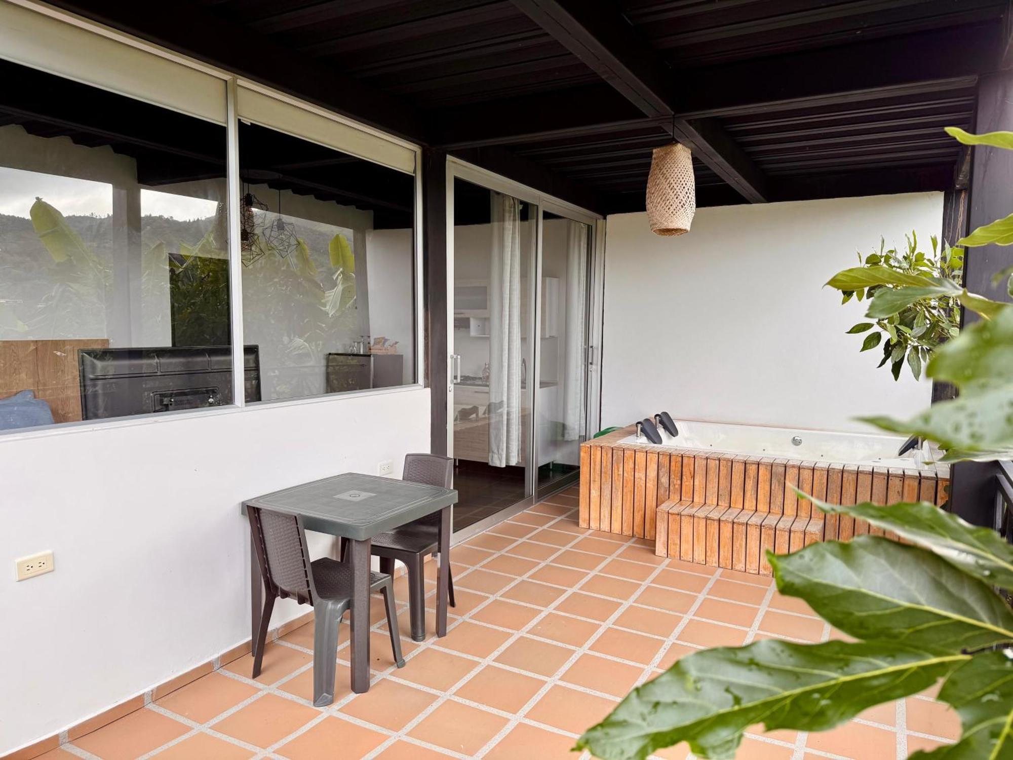 Hotel Campestre Alto Lindo En Guatapé エクステリア 写真