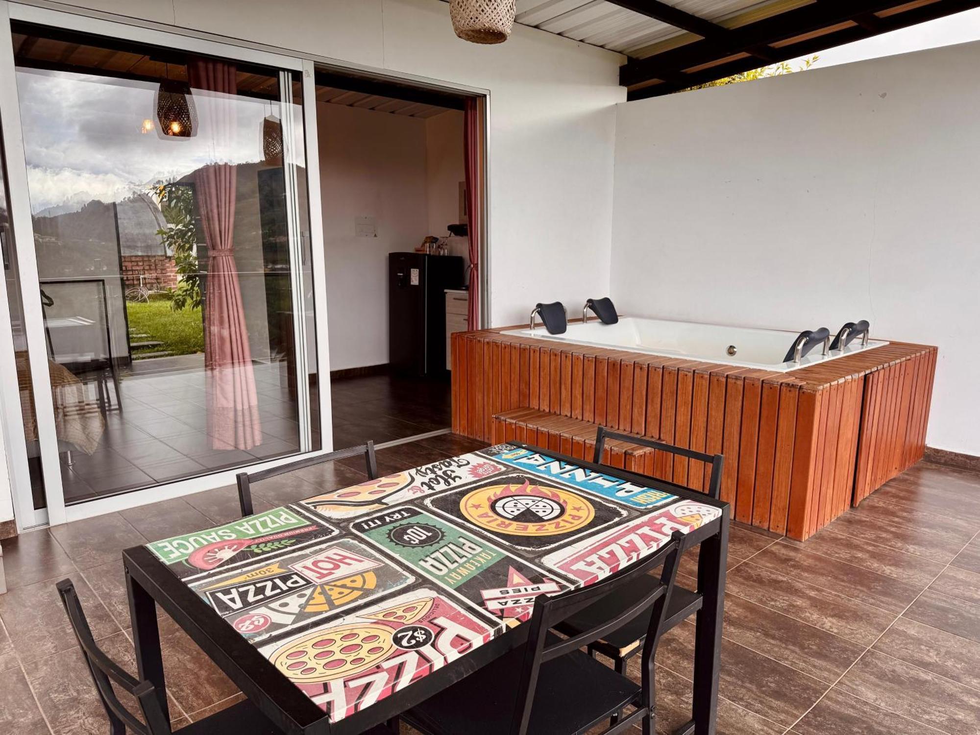 Hotel Campestre Alto Lindo En Guatapé エクステリア 写真