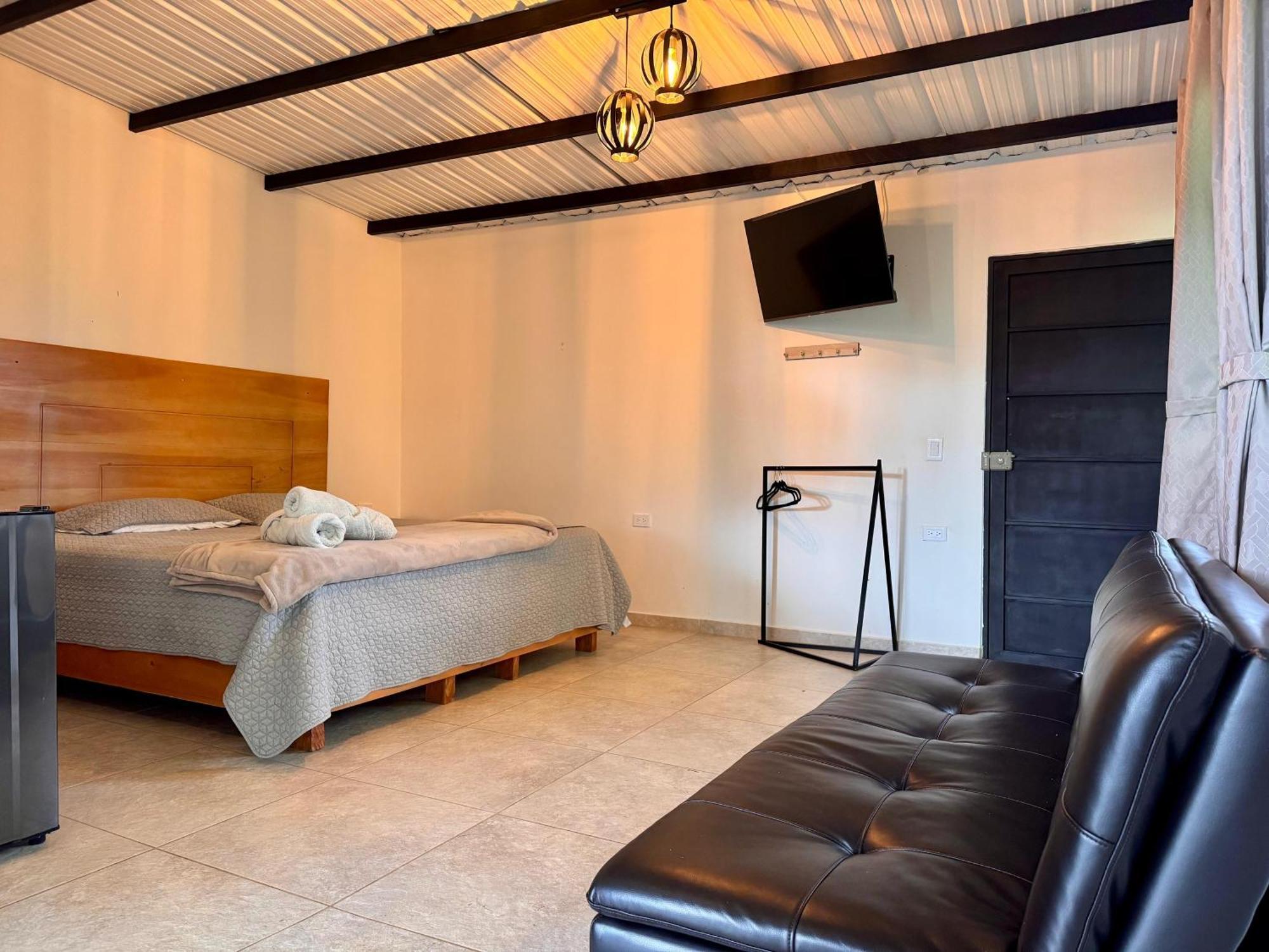 Hotel Campestre Alto Lindo En Guatapé エクステリア 写真