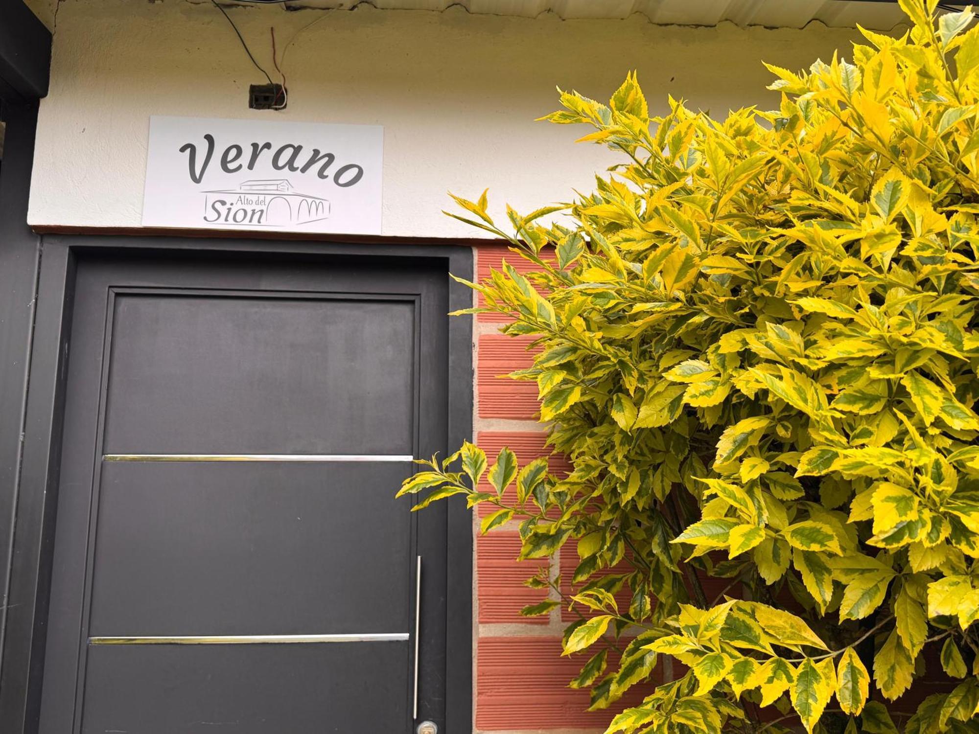 Hotel Campestre Alto Lindo En Guatapé エクステリア 写真