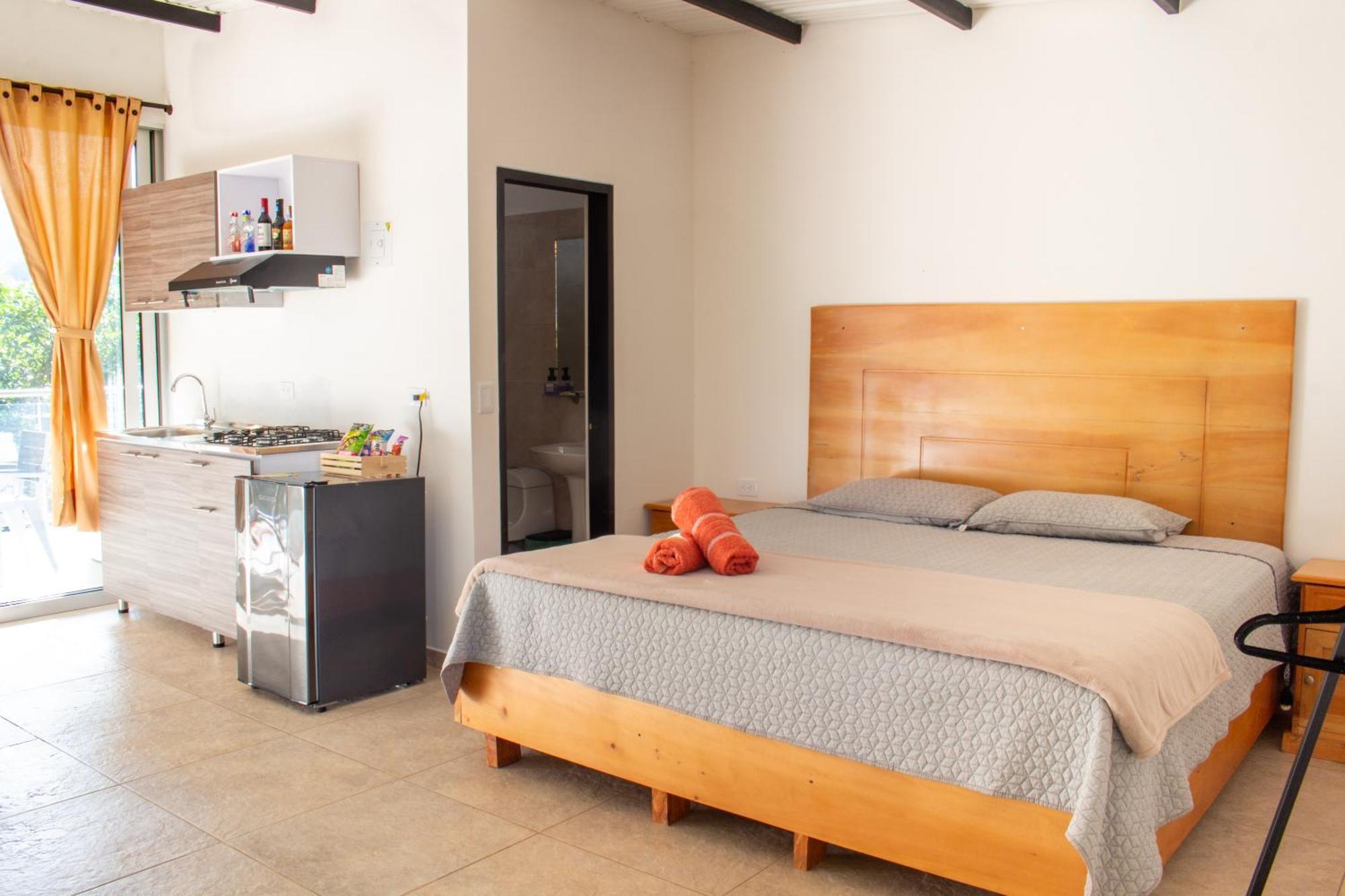 Hotel Campestre Alto Lindo En Guatapé エクステリア 写真
