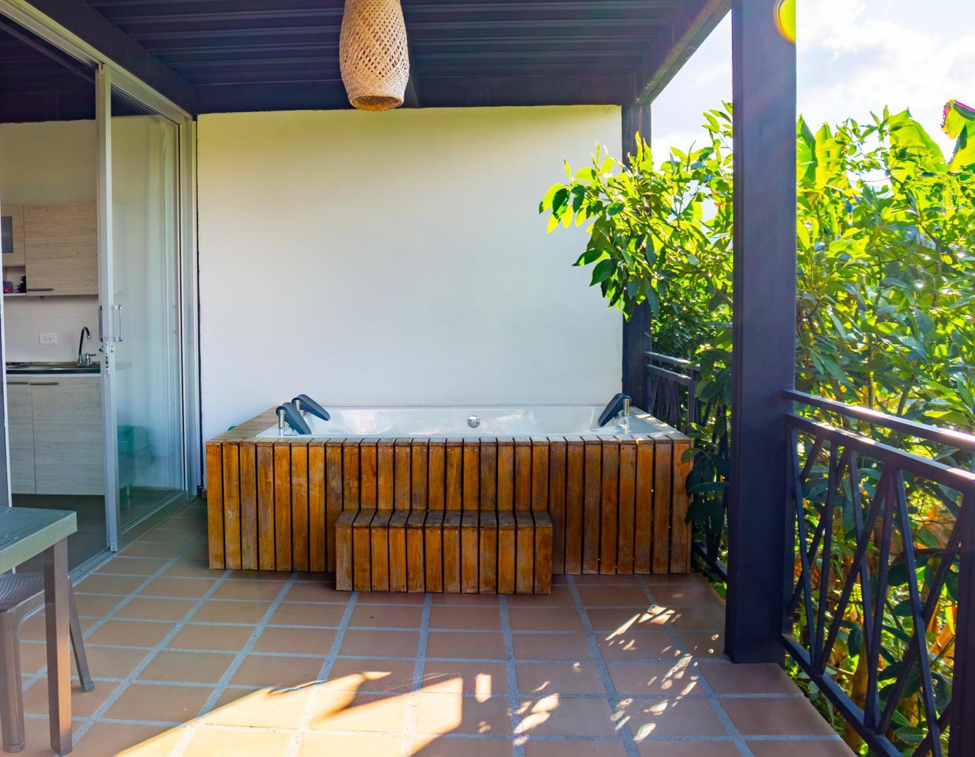 Hotel Campestre Alto Lindo En Guatapé エクステリア 写真